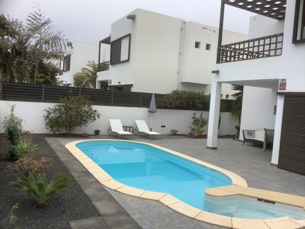 Modern Villa With Sea Views Коста-Тегісе Екстер'єр фото