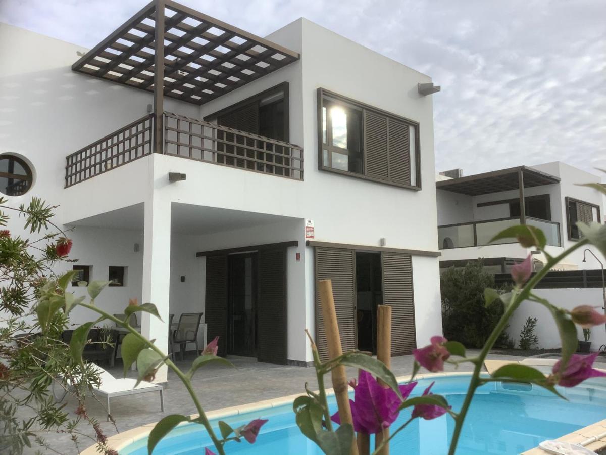 Modern Villa With Sea Views Коста-Тегісе Екстер'єр фото